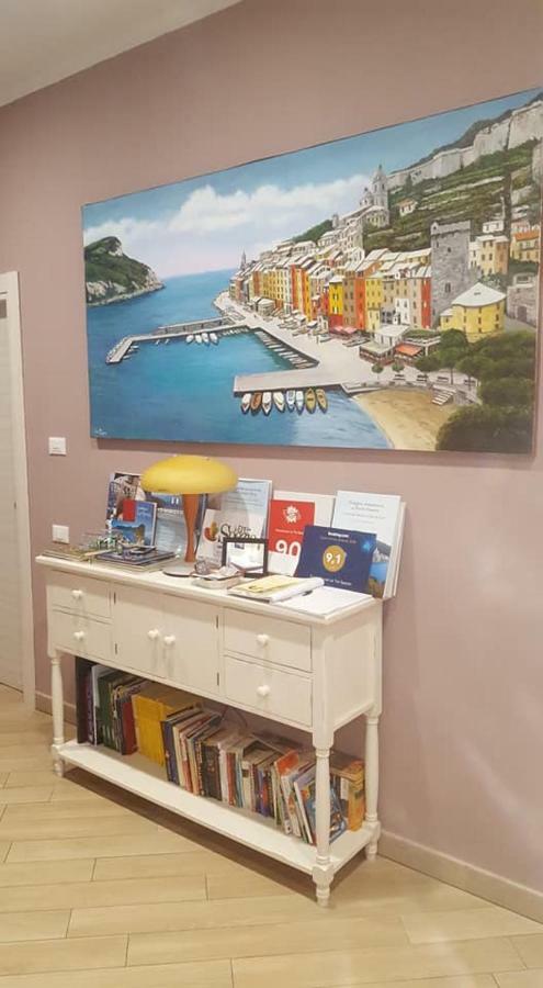 Guest House Le Tre Spezie لا سبيتسْيا المظهر الخارجي الصورة