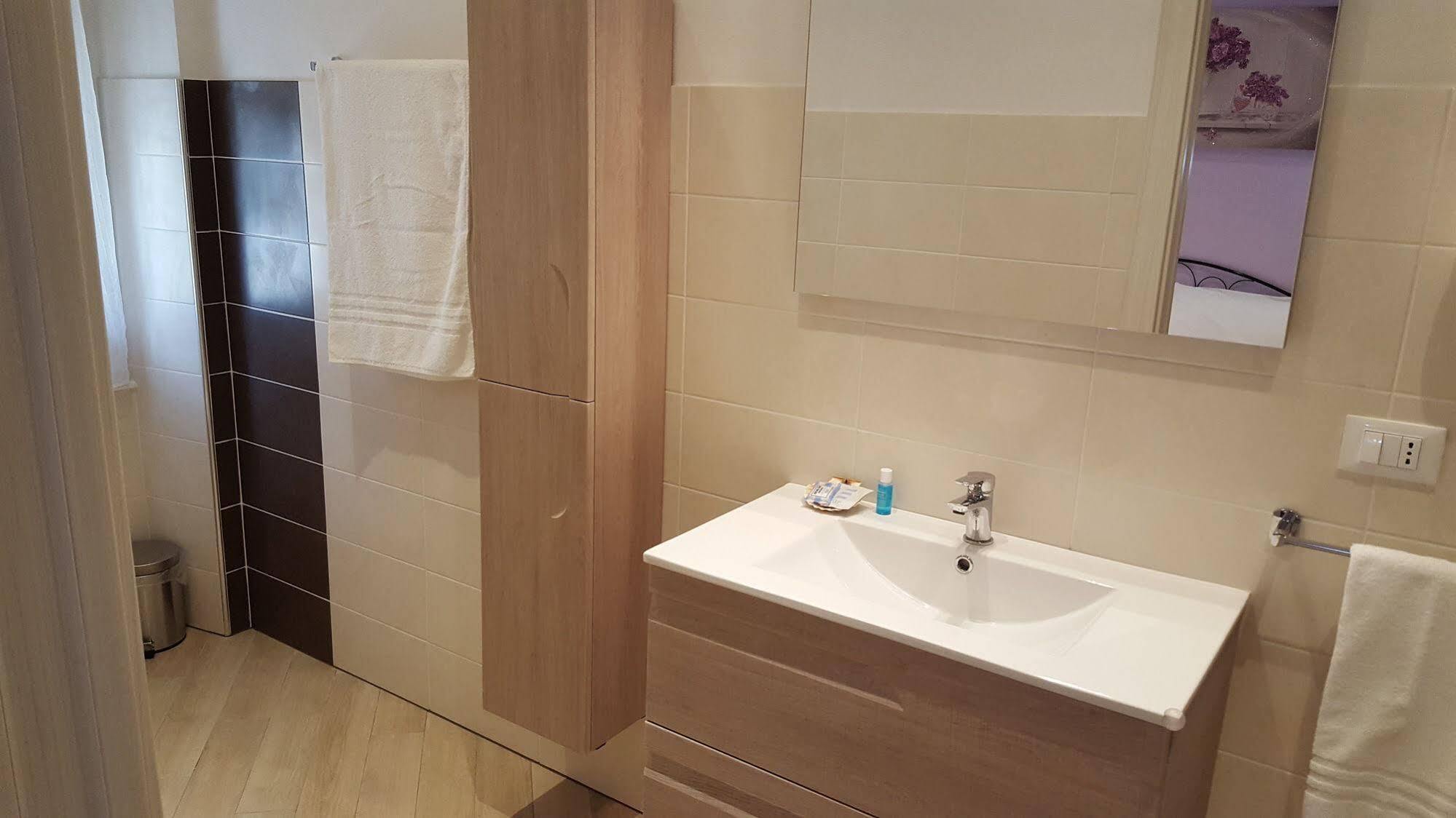 Guest House Le Tre Spezie لا سبيتسْيا المظهر الخارجي الصورة