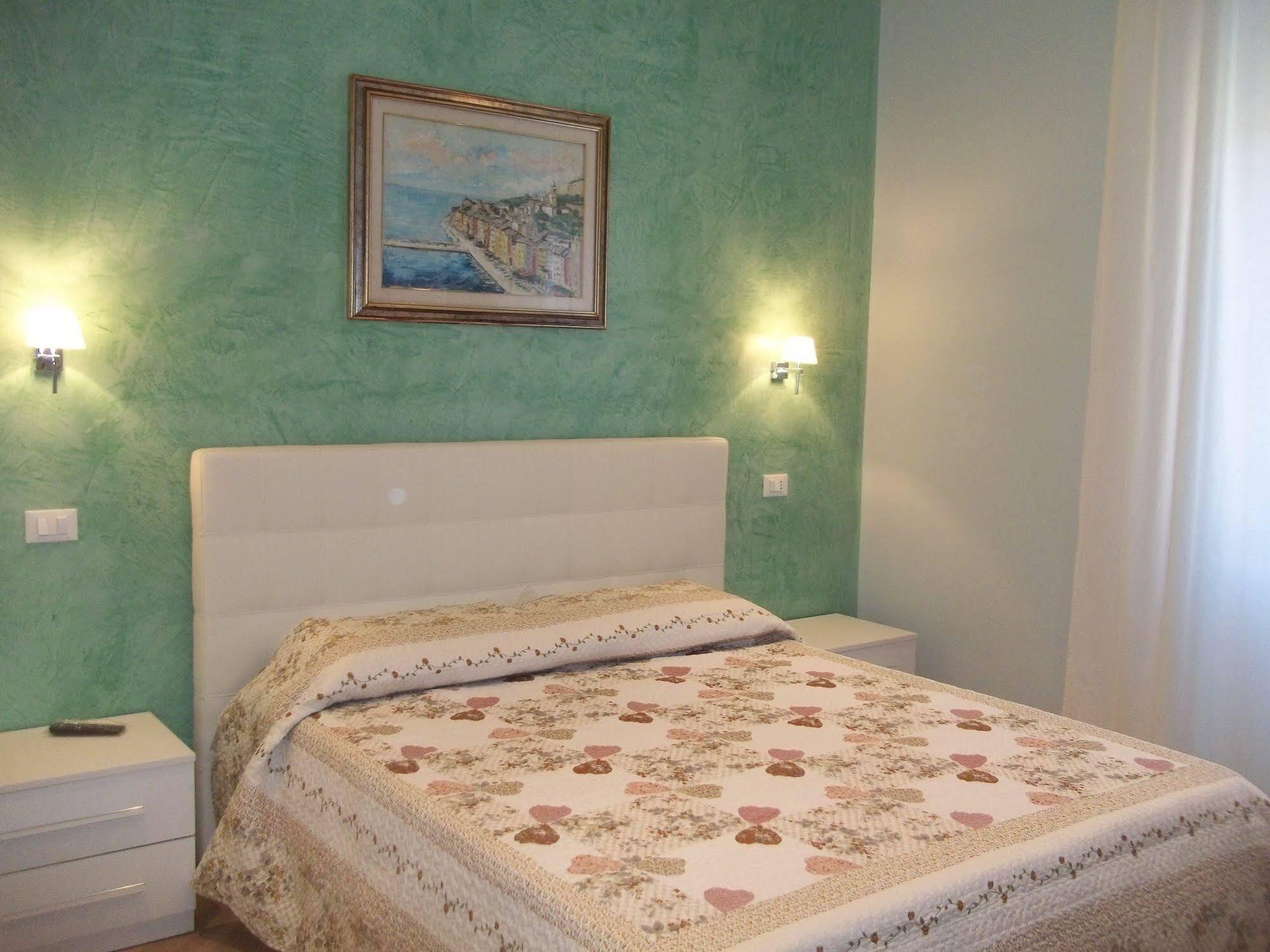 Guest House Le Tre Spezie لا سبيتسْيا المظهر الخارجي الصورة